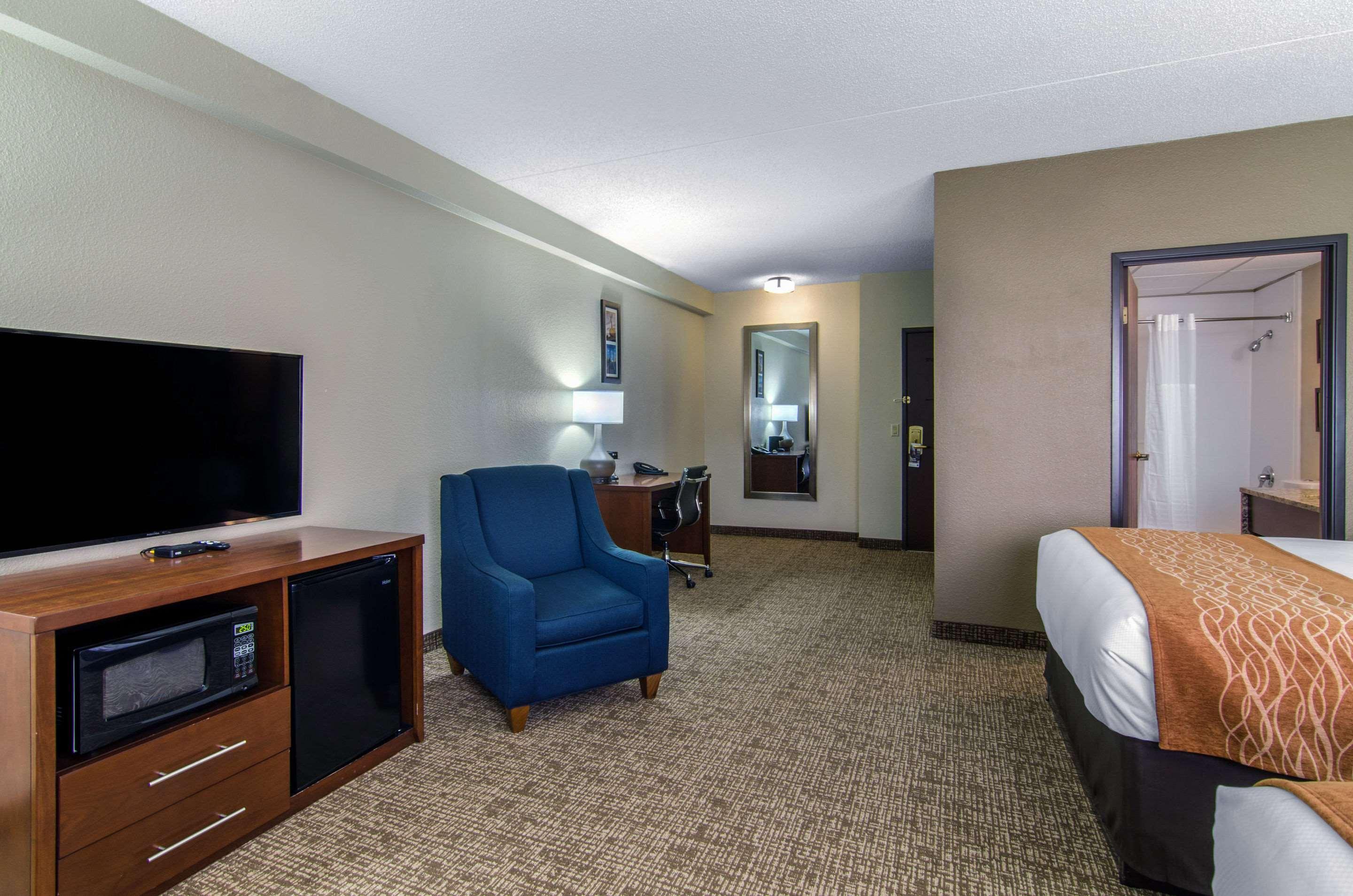 Comfort Inn & Suites Wichita Eksteriør billede