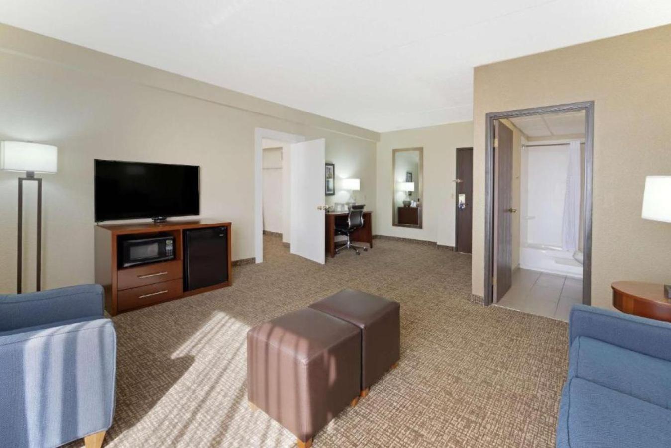 Comfort Inn & Suites Wichita Eksteriør billede